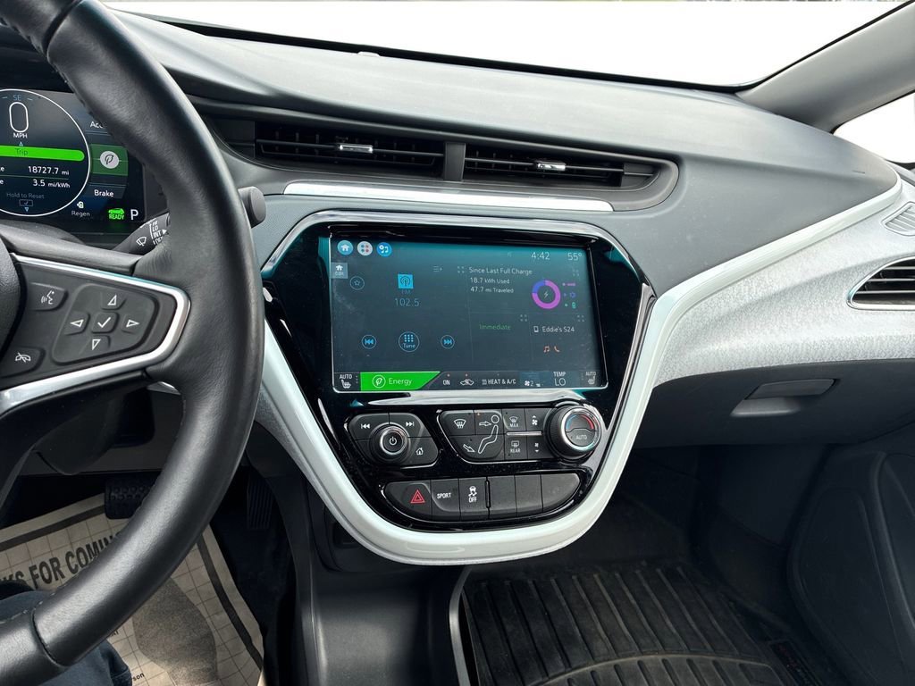 Used 2017 Includes (TUS) Black grille. Chevrolet LT image 9