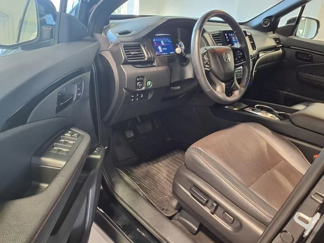 2025 Honda Passport Black Edition - Photo 6
