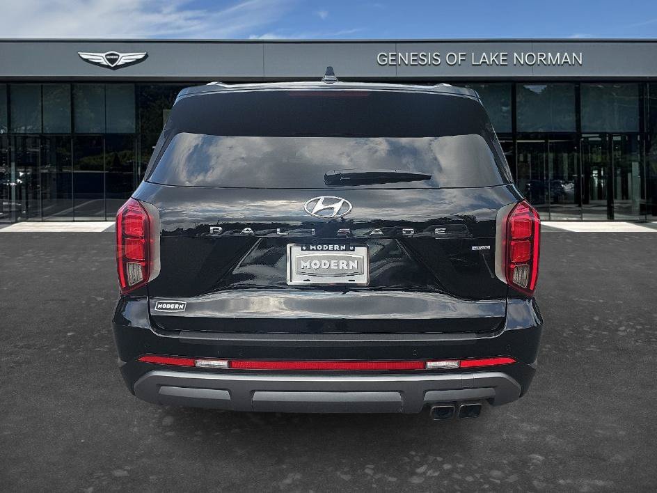 Used 2024 Abyss Black Pearl Hyundai SEL 7P image 8