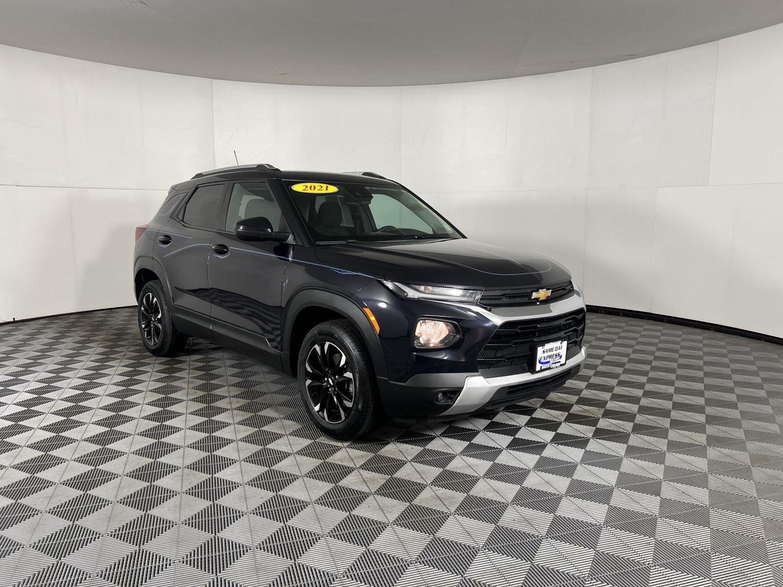 Used 2021 Midnight Blue Metallic Chevrolet LT image 39