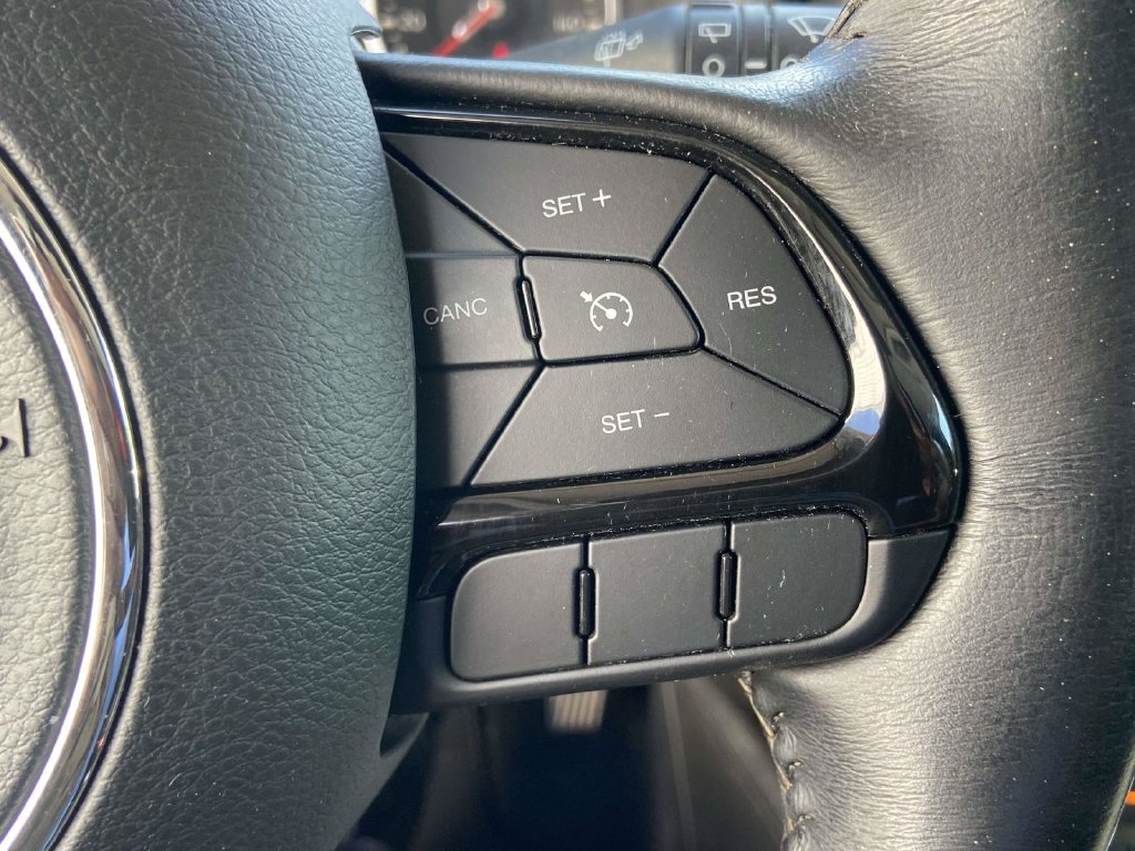 Used 2018 Gray Jeep Altitude image 35