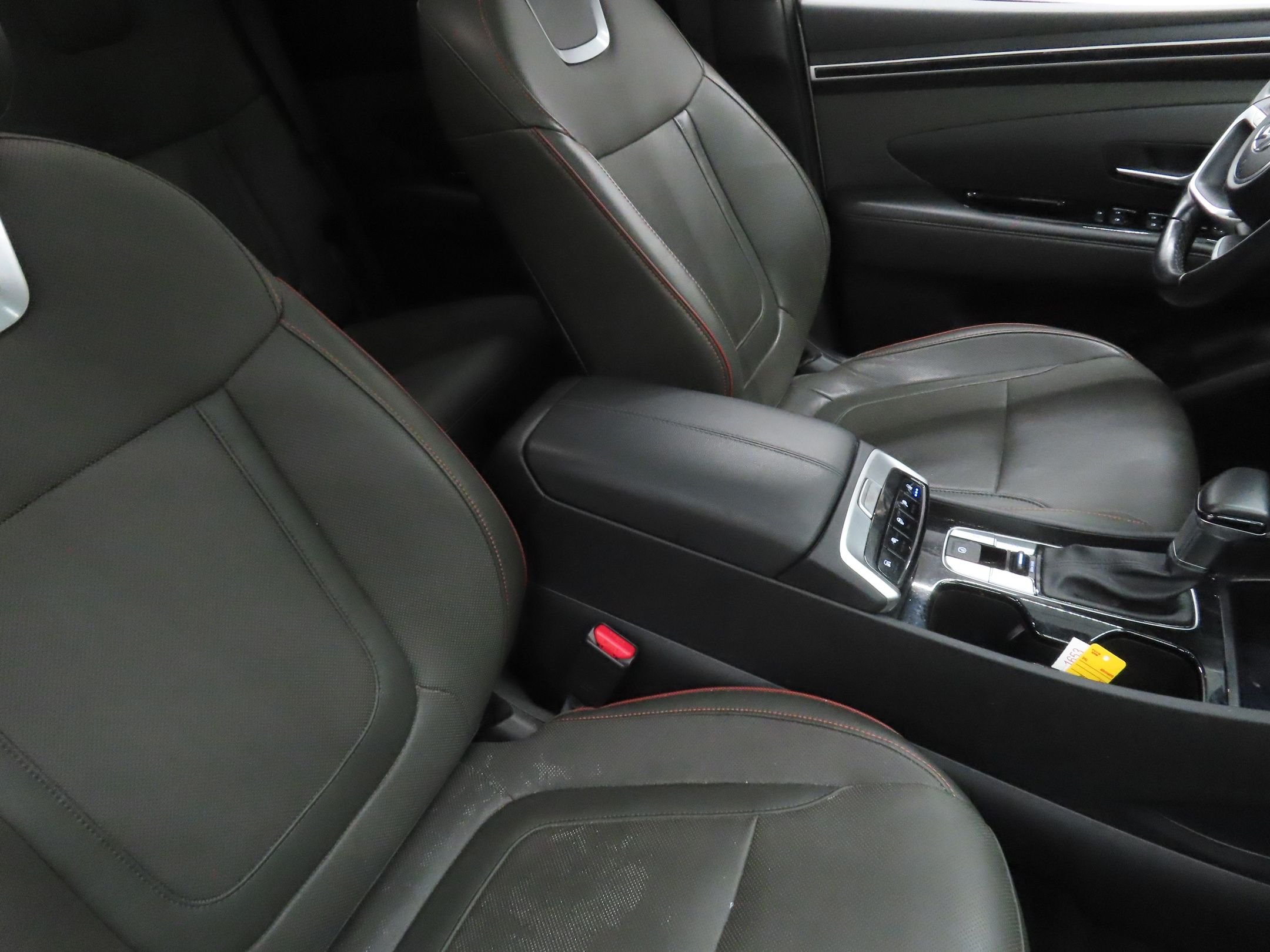 Used 2022 White Hyundai Limited image 27