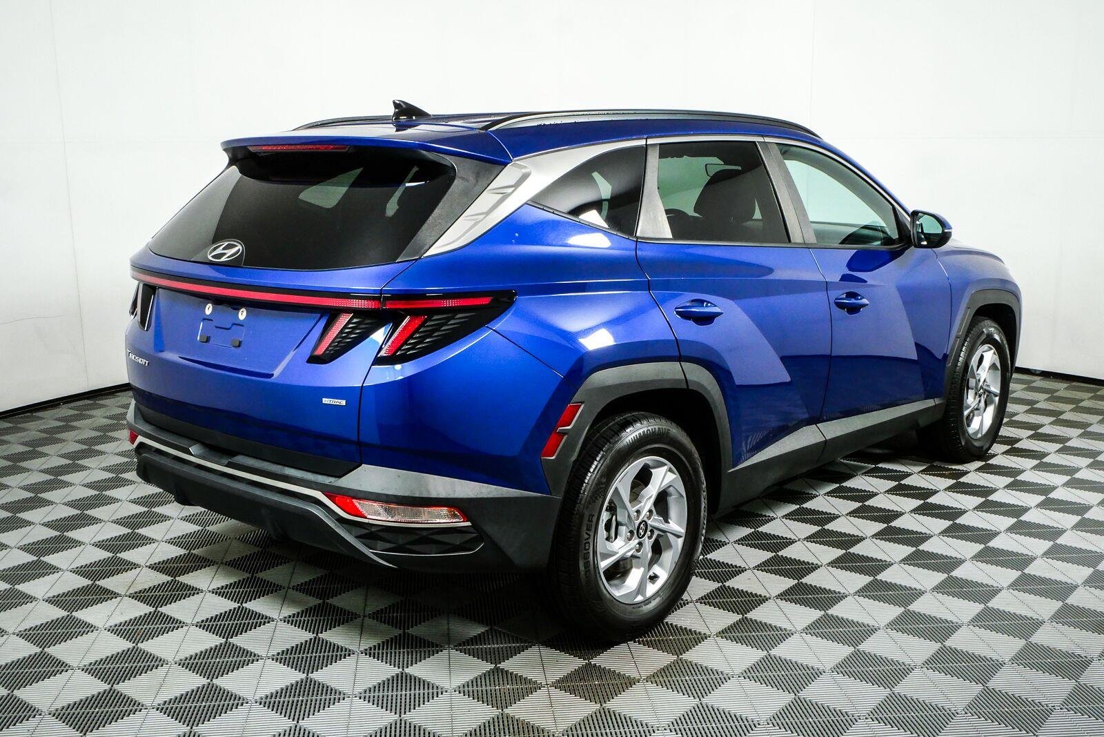 Used 2023 Intense Blue Hyundai SEL image 3