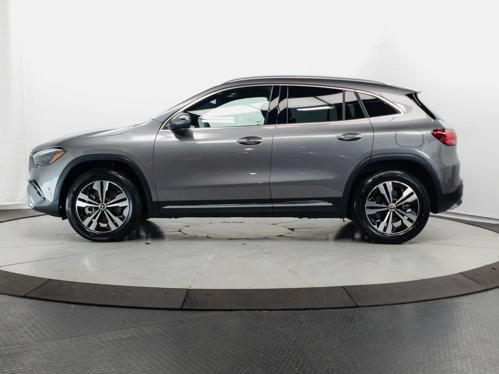 Certified Used 2026 Mountain Grey Metallic Mercedes-Benz GLA 250 image 4