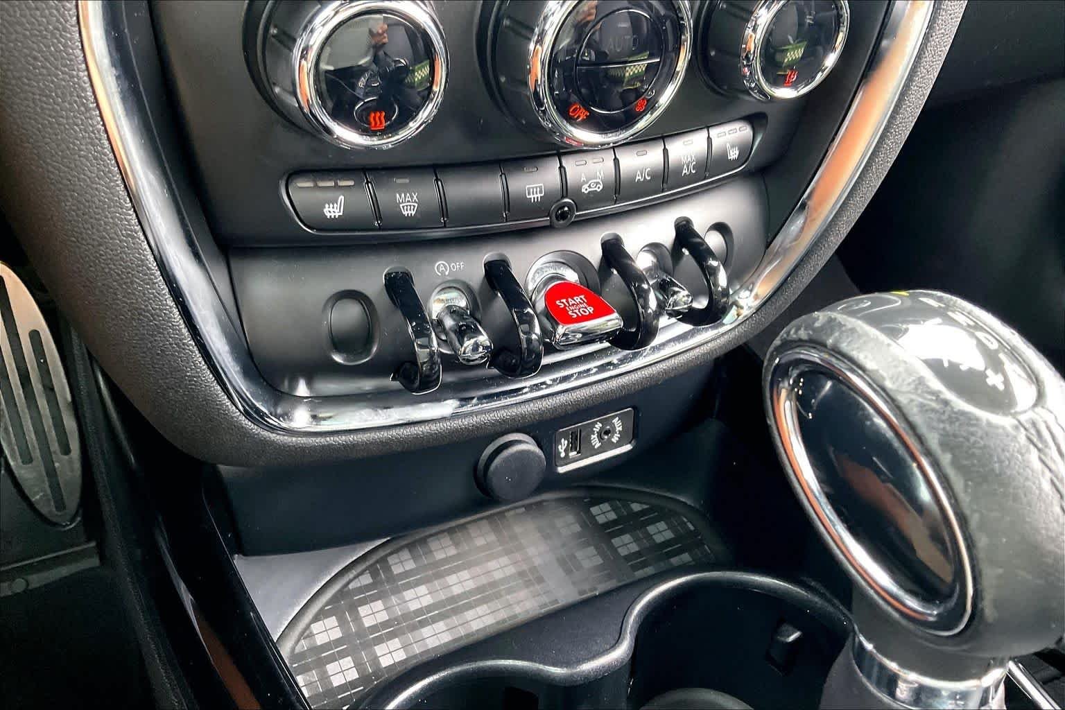 Used 2017 Blazing Red Metallic MINI Cooper image 33