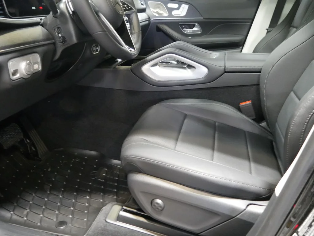 Certified Used 2026 Black Mercedes-Benz GLE 350 image 17