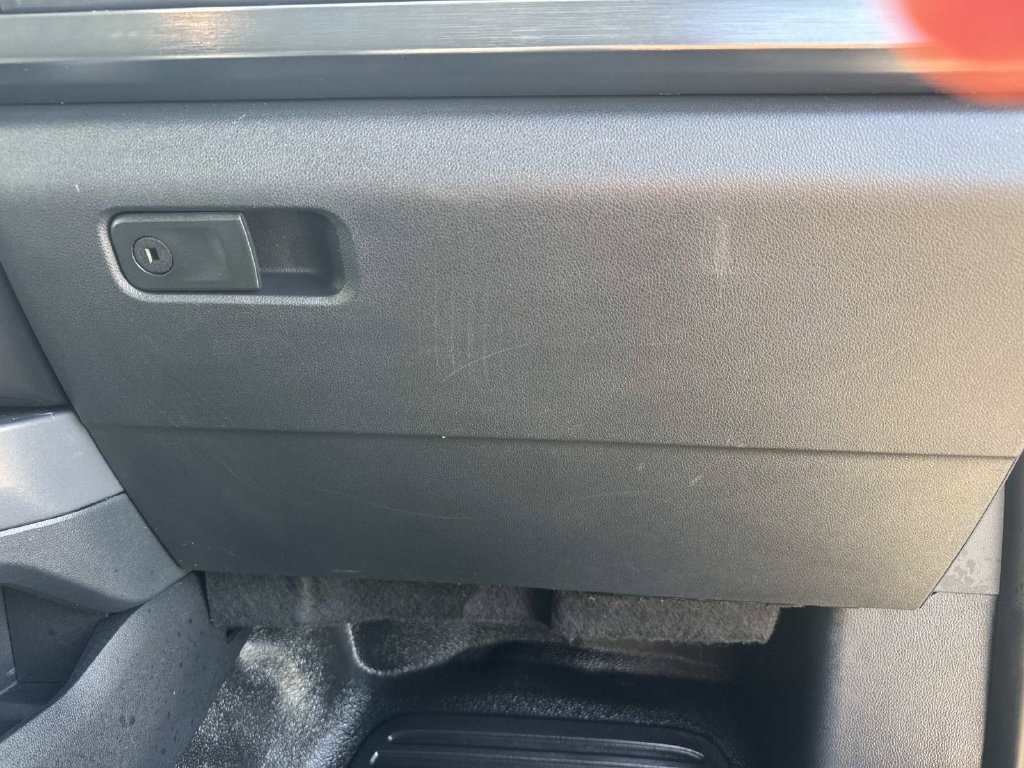 Used 2025 Gray Ford Lariat image 31