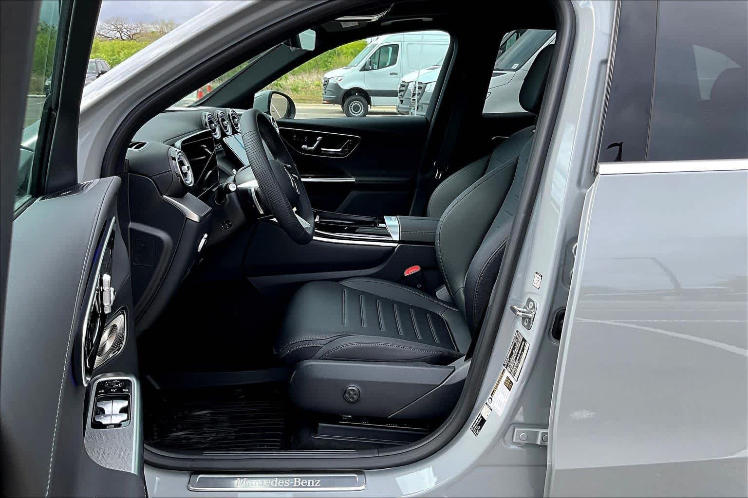 New 2026 MANUFAKTUR Alpine Grey Mercedes-Benz GLC 300 image 9