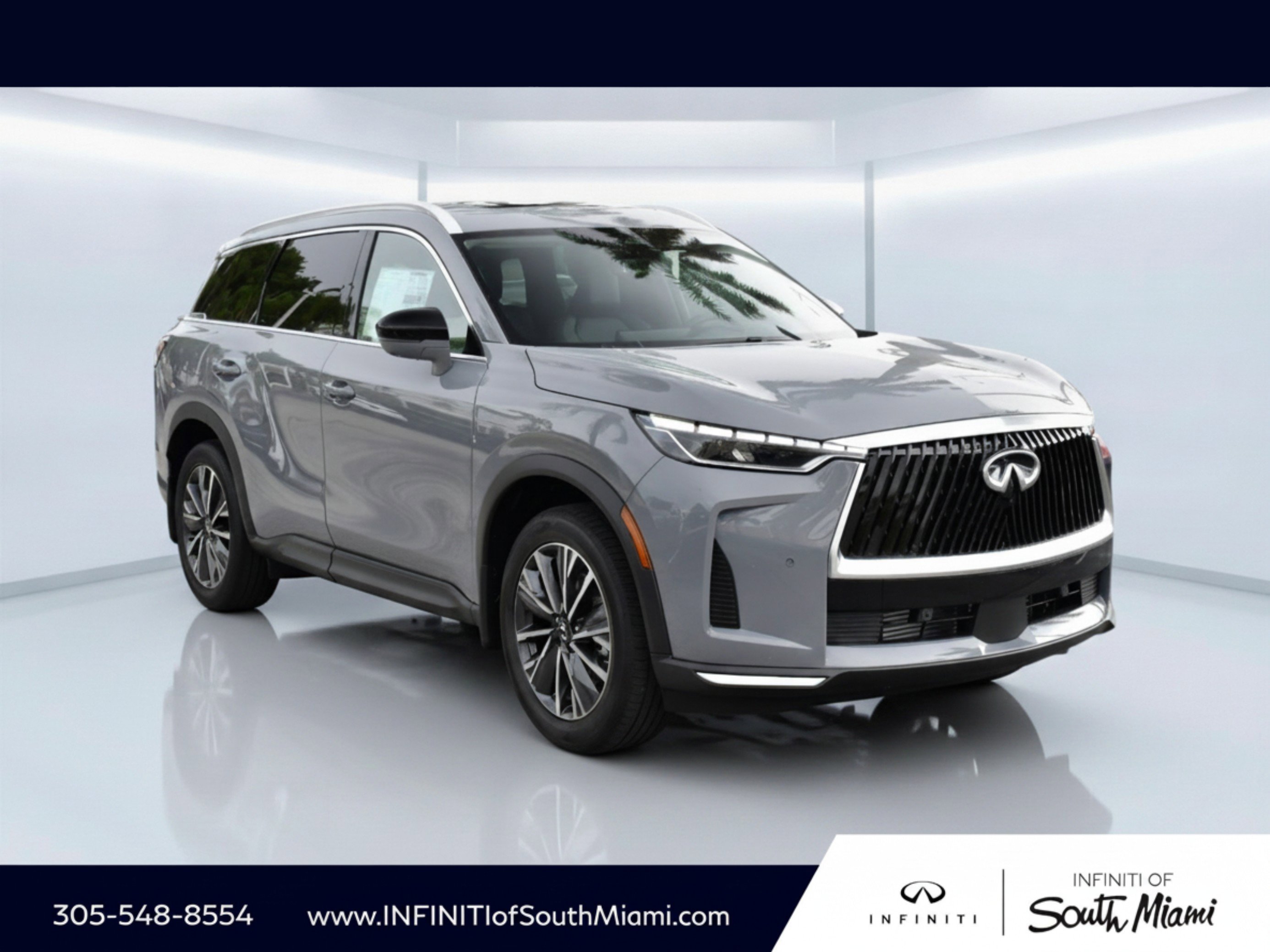 New 2027 HARBOR GRAY INFINITI Luxe AWD image 3