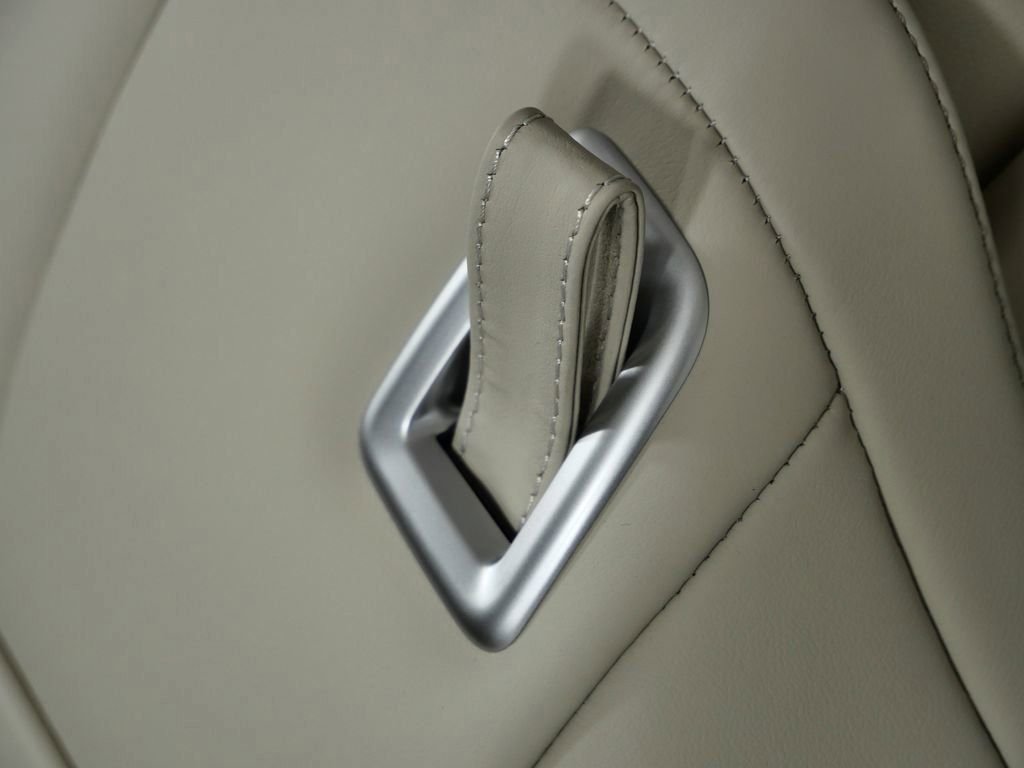 Used 2026 Black Sapphire Metallic BMW 840i image 25