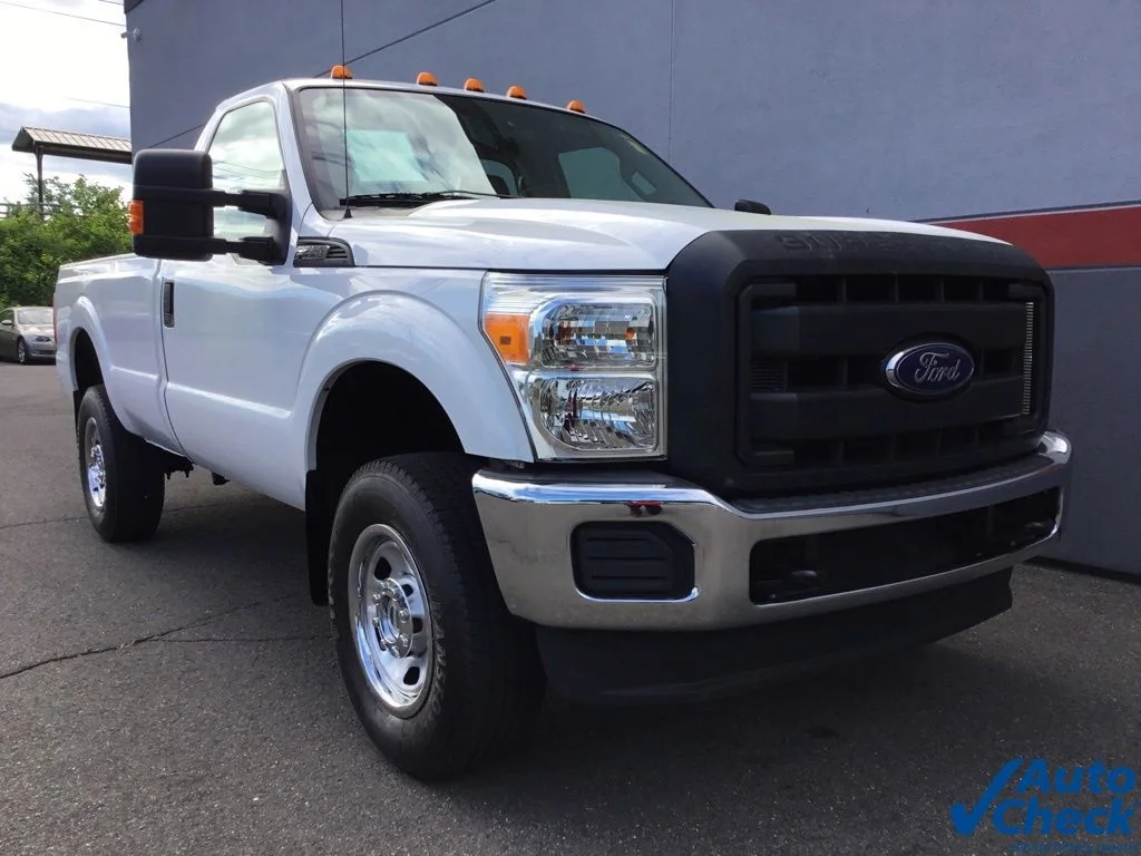 Used 2014 White Ford XL image 3