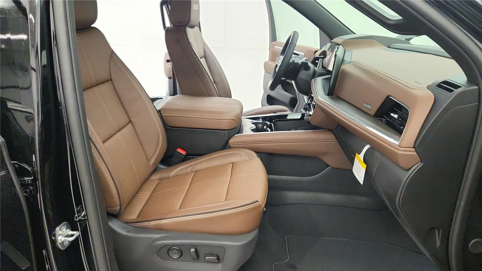 2026 Chevrolet Suburban High Country - Photo 36