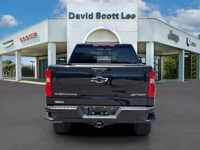 Used 2025 Black Chevrolet ZR2 image 6