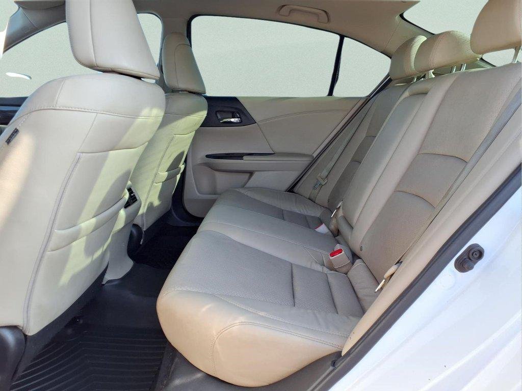 Used 2016 White Orchid Pearl Honda 4dr I4 CVT EX-L image 10