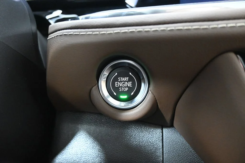 New 2026 Polar White Tricoat Chevrolet High Country image 33