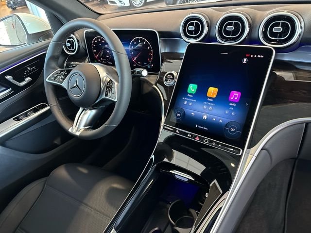 New 2026 Polar White Mercedes-Benz GLC 300 image 24