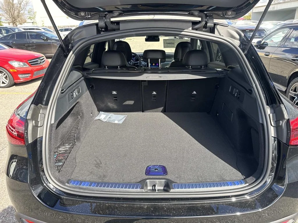 Certified Used 2026 Black Mercedes-Benz GLC 300 image 5