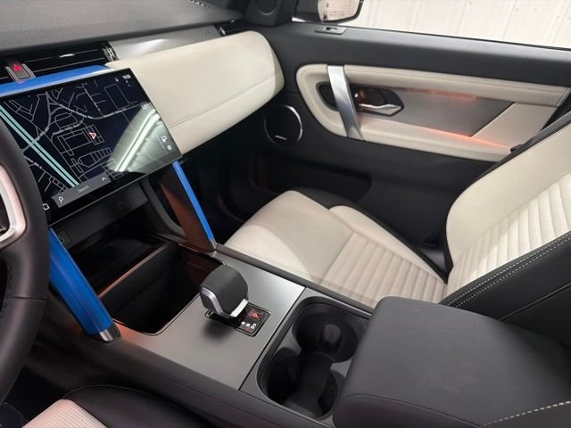 New 2026 Santorini Black Land Rover Landmark image 34