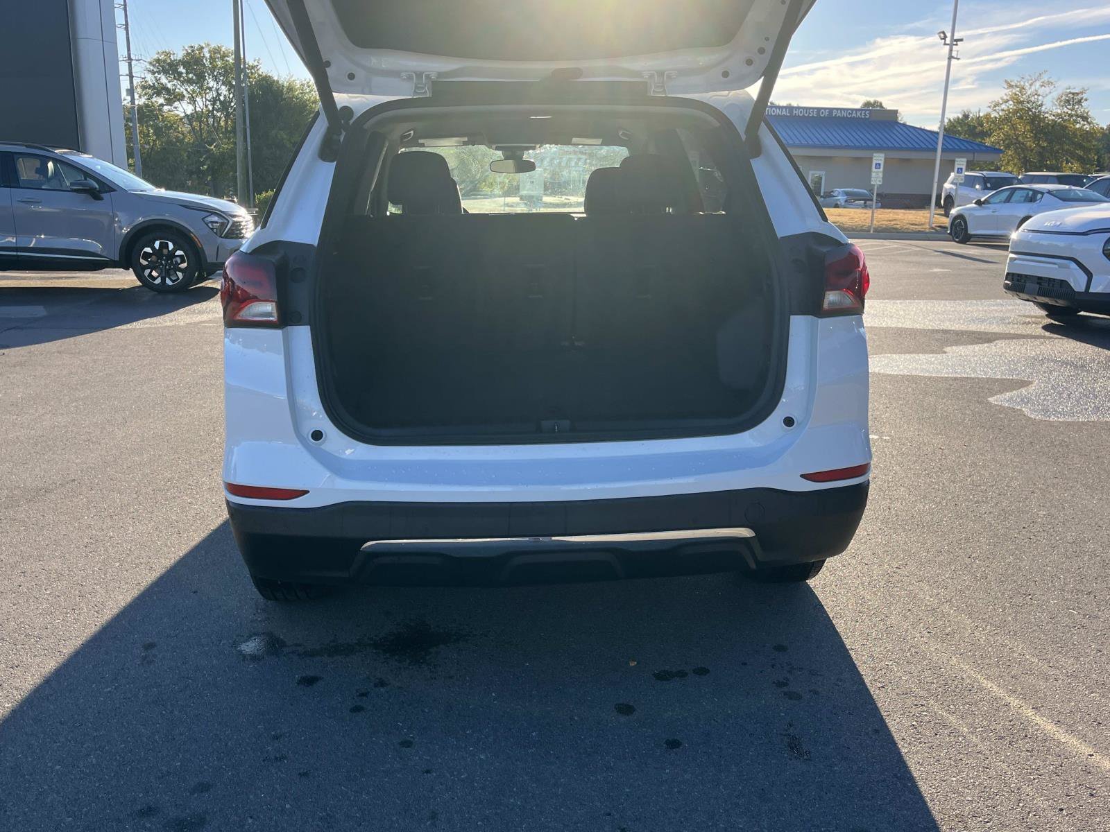 Used 2024 Summit White Chevrolet LT image 12