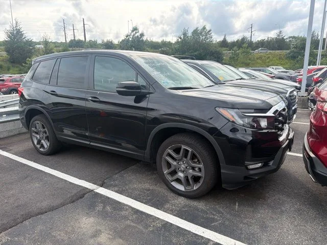 Used 2023 Black Honda EX-L image 1