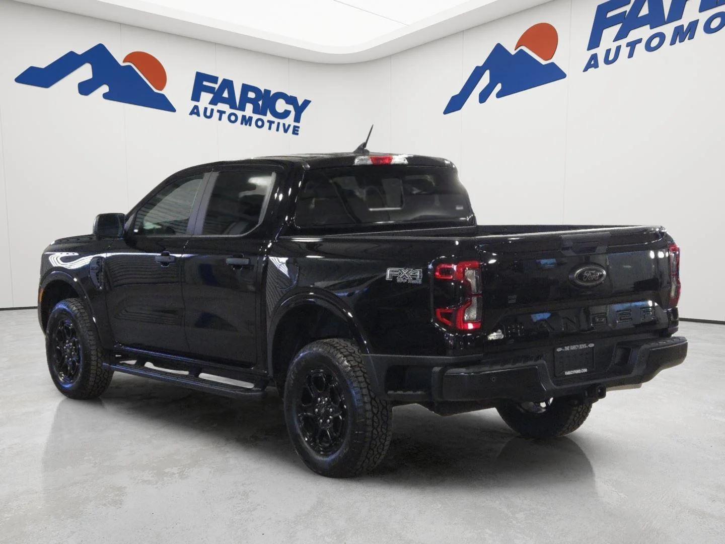 Used 2026 Shadow Black Ford XLT image 7