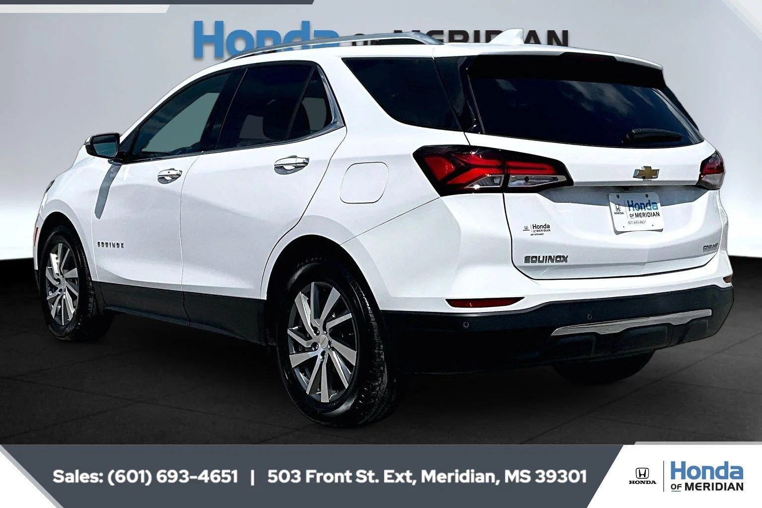 Used 2023 Summit White Chevrolet Premier image 2