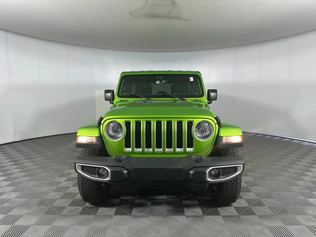 Used 2019 Mojito! Clearcoat Jeep Unlimited Sahara image 3