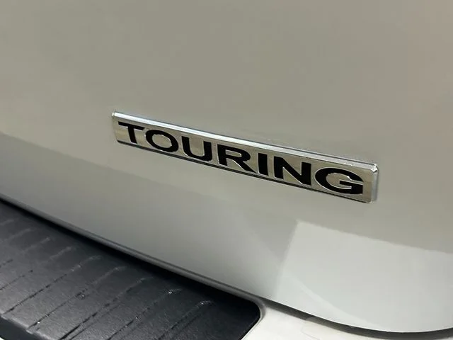 New 2026 Platinum White Pearl Honda Touring image 7