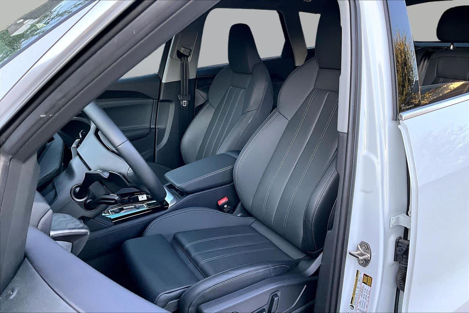 2025 Audi Q5 Premium Plus - Photo 8