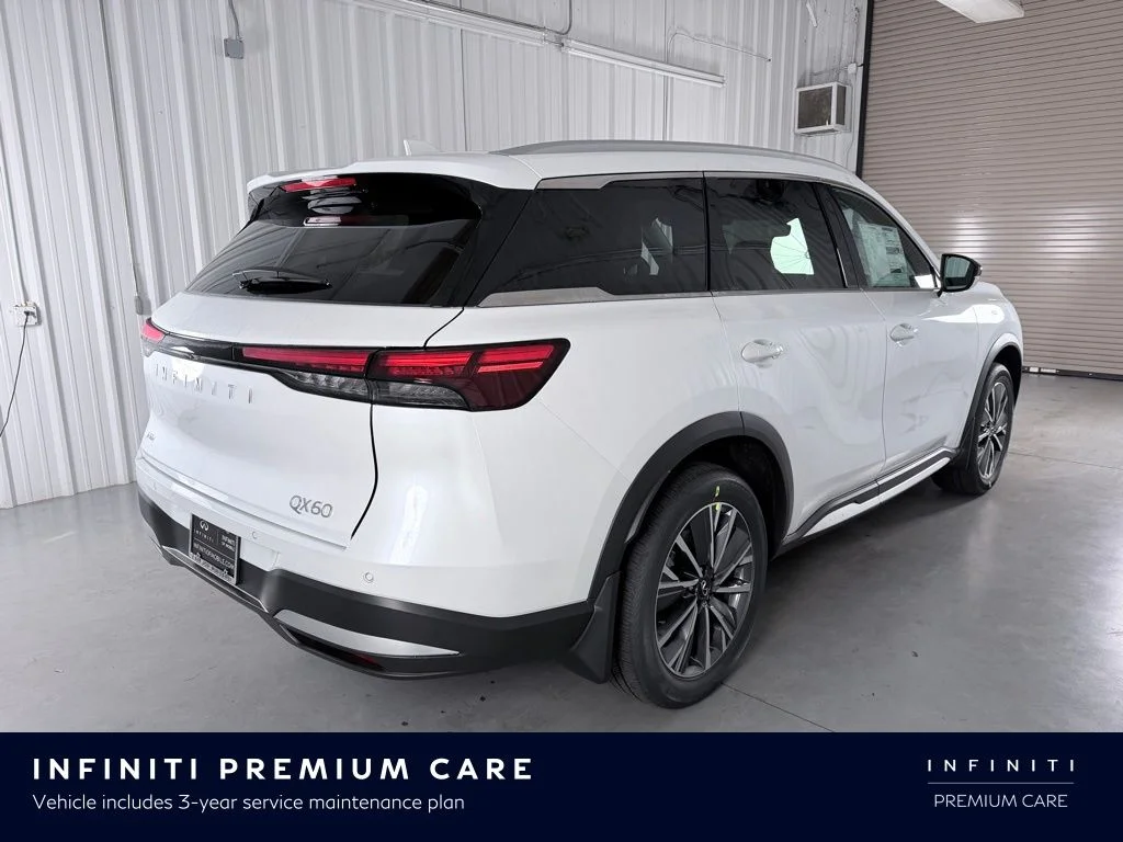 New 2026 RADIANT WHITE INFINITI Luxe FWD image 5