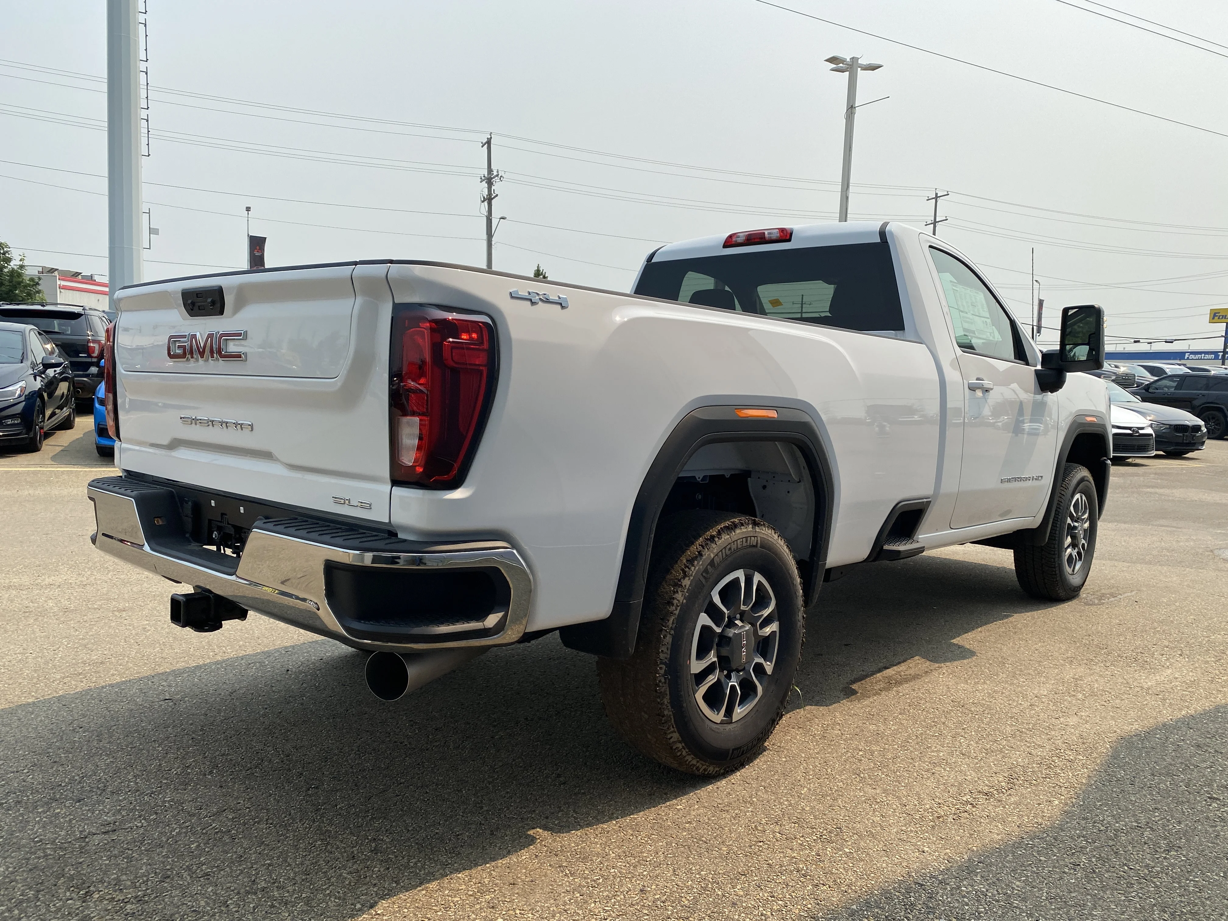 New 2026 Summit White GMC SLE image 7