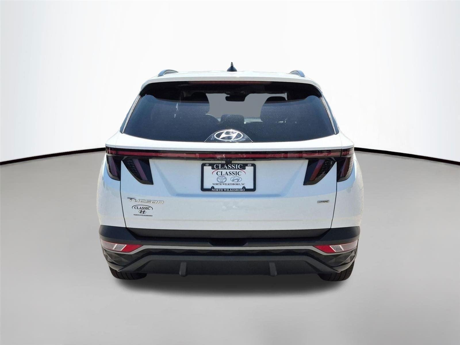Used 2024 White Pearl Hyundai SEL image 4