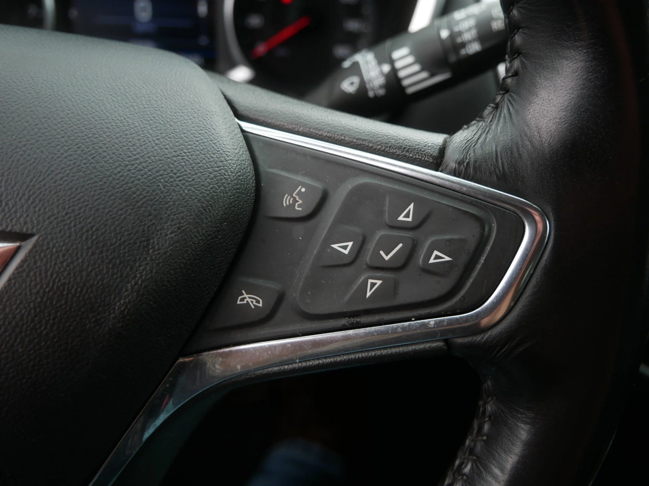 Used 2019 Cajun Red Tintcoat Chevrolet LT image 25