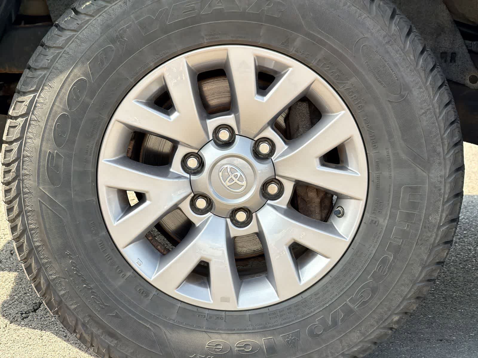 Used 2018 Blazing Blue Pearl Toyota SR5 image 14