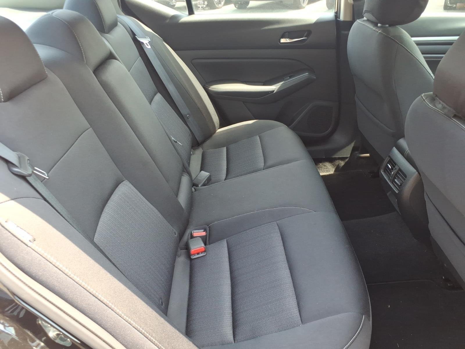Used 2019 Super Black Nissan 2.5 SV image 21