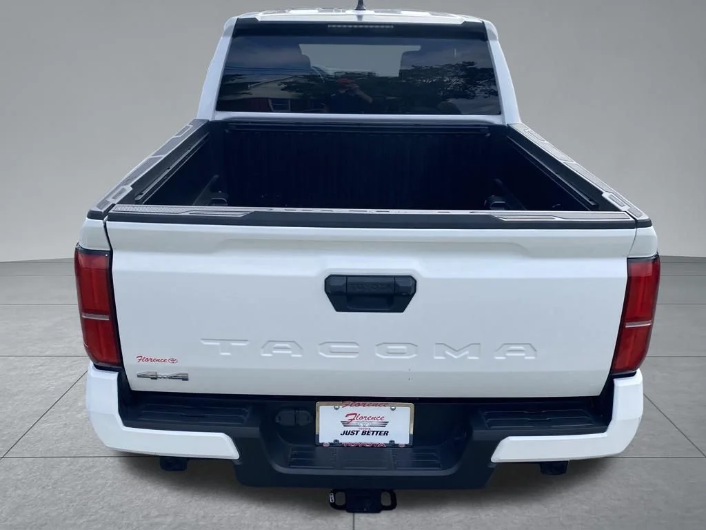 2024 Toyota Tacoma SR5 - Photo 12