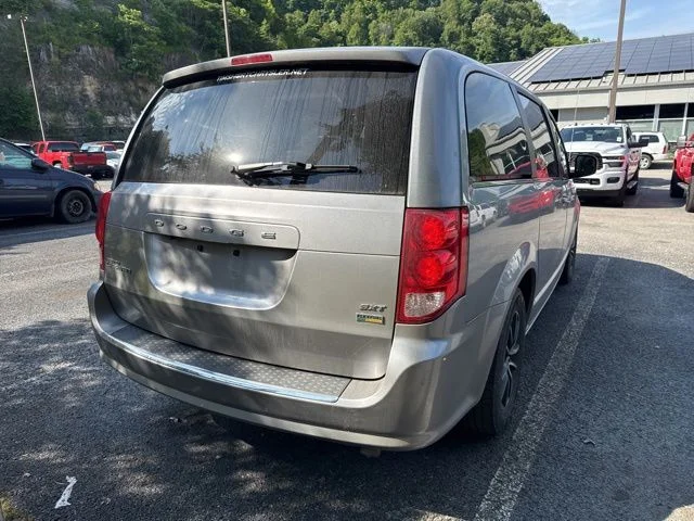 Used 2019 Silver Dodge SXT image 2