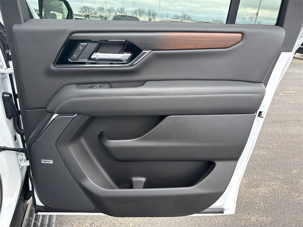 2026 GMC YUKON XL - Image 36