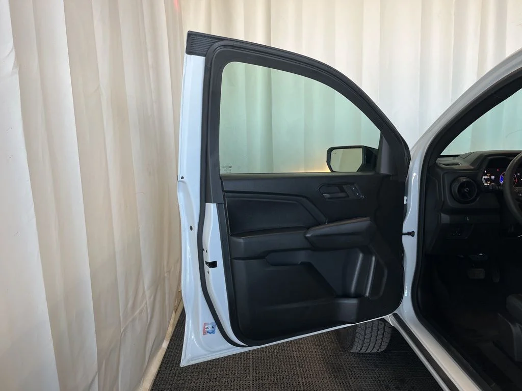 Used 2024 White Chevrolet Trail Boss image 17