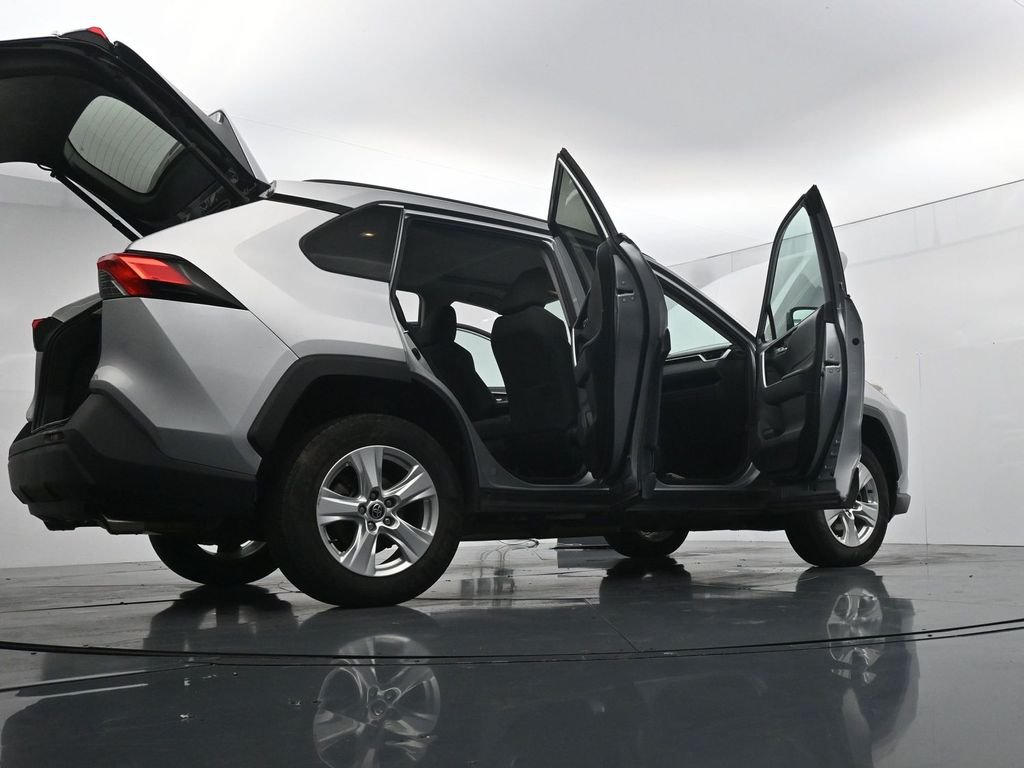 Used 2021 Silver Toyota XLE image 40