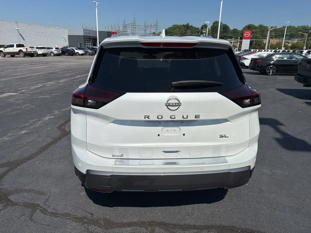 Used 2024 Qbe/everest Wh Nissan SL image 7