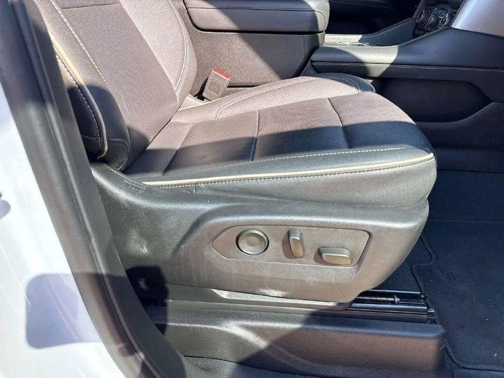 Used 2024 White Chevrolet Premier image 19