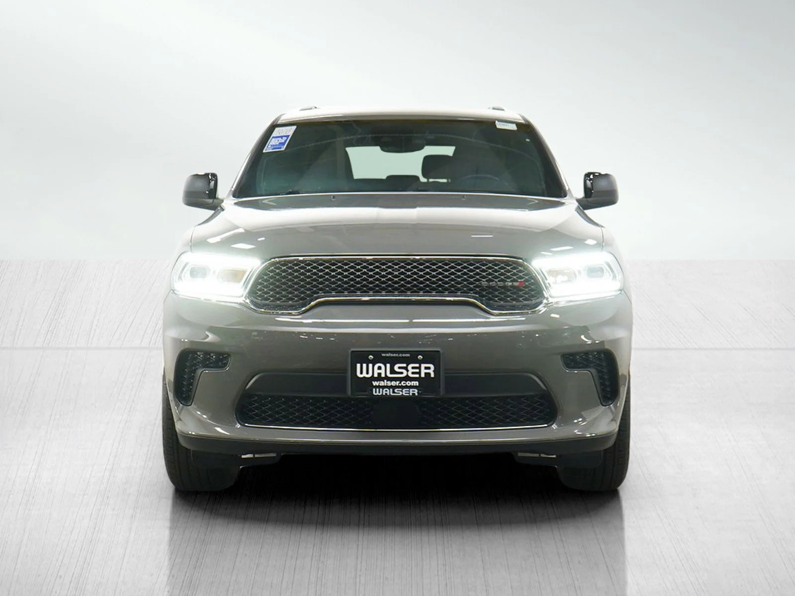 Used 2023 Destroyer Gray Clearcoat Dodge SXT image 8