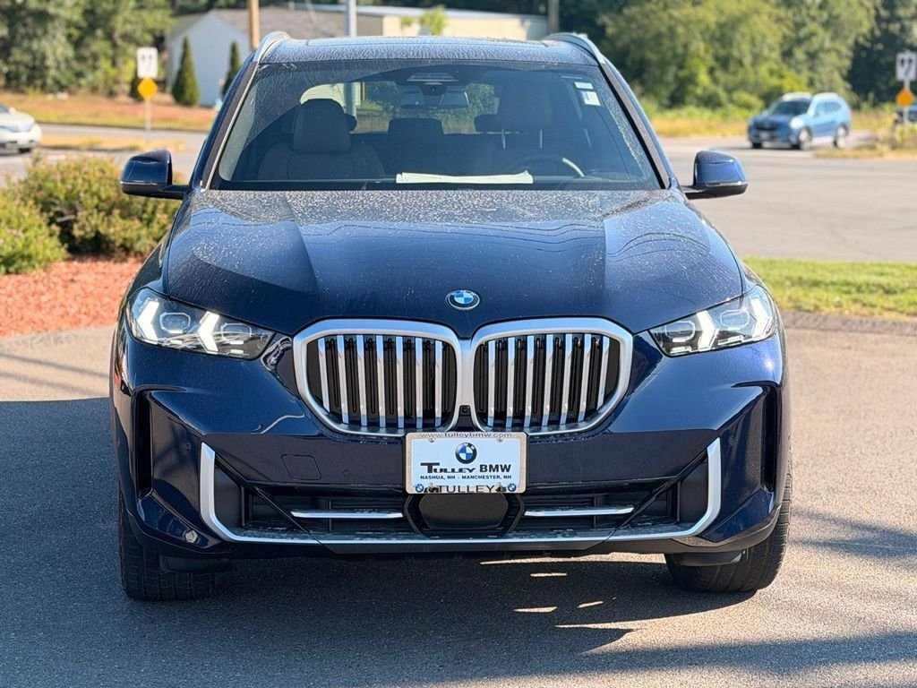 New 2026 Tanzanite Blue II Metallic BMW xDrive40i image 2