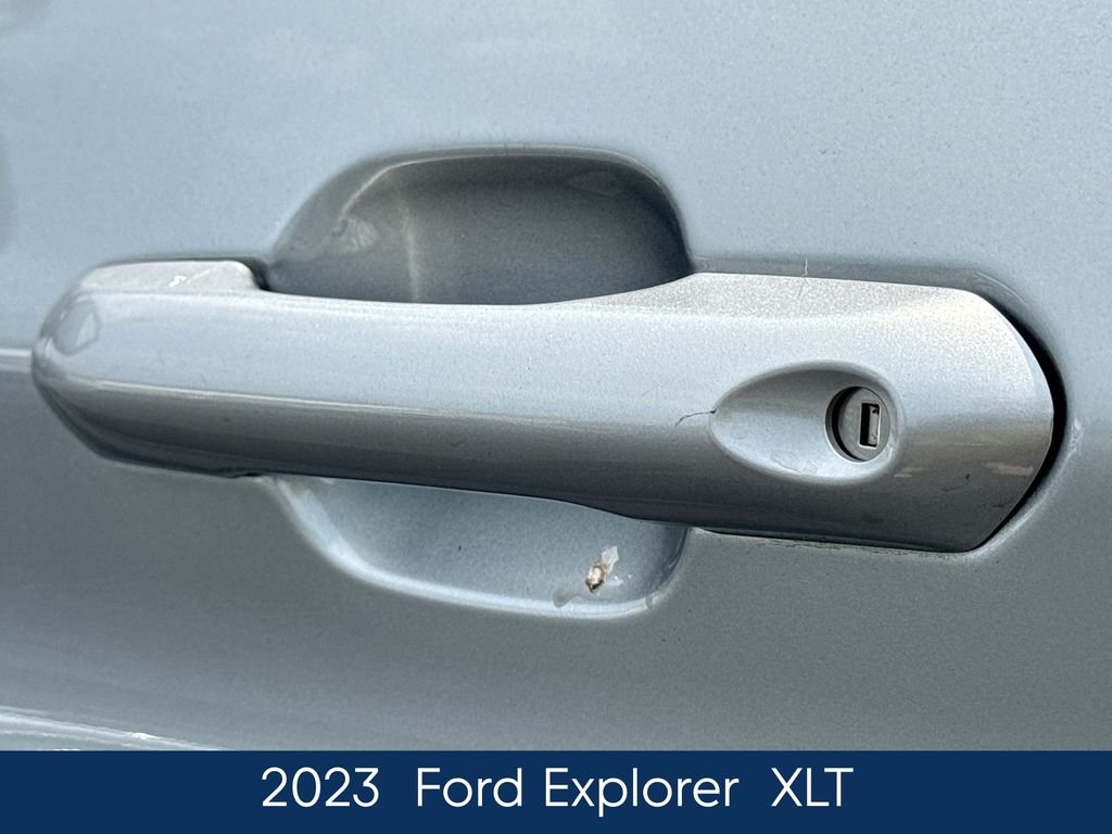 Used 2023 Silver Ford XLT image 13