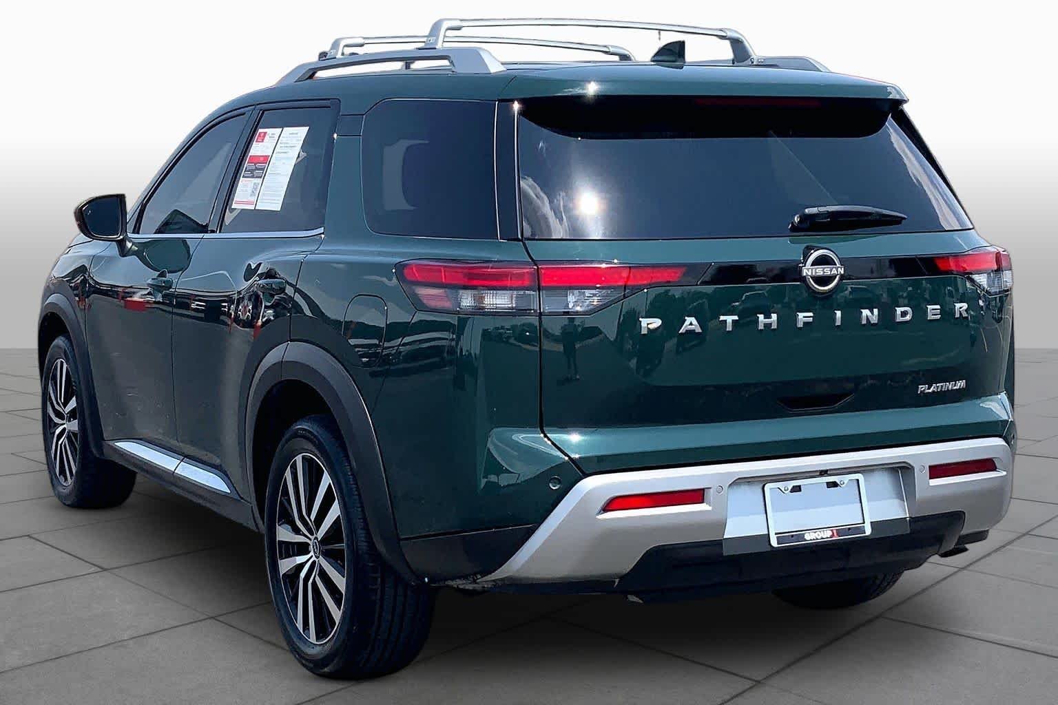Used 2023 Obsidian Green Pearl Nissan Platinum image 12
