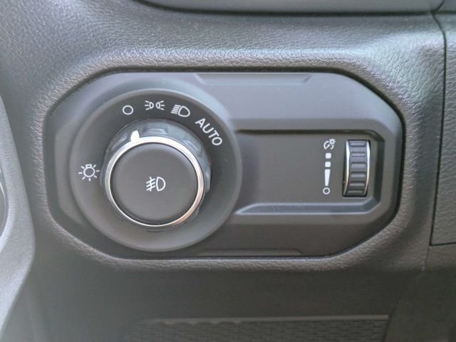 Used 2023 Gray Jeep Sport S image 25
