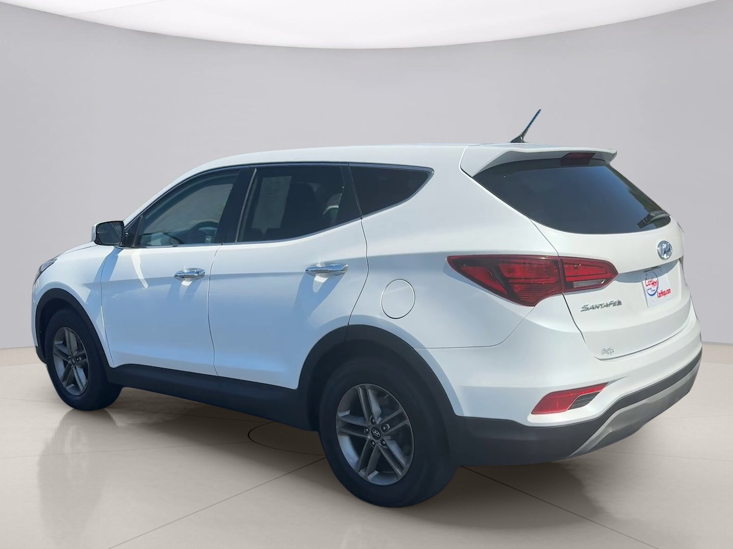 Used 2018 White Hyundai SPORT image 3