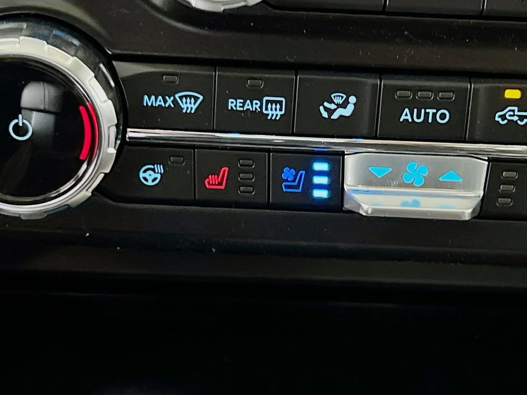 New 2026 Star White Metallic Tri-Coat Ford Lariat image 24