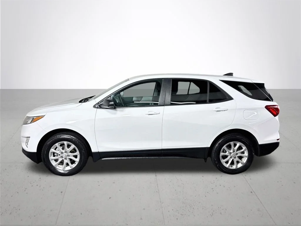 Used 2021 White Chevrolet LS image 9